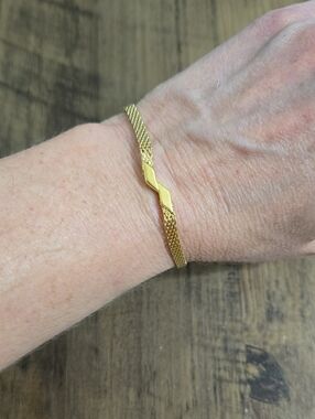 Vintage Trifari Gold-tone Costume Jewelry Bracelet